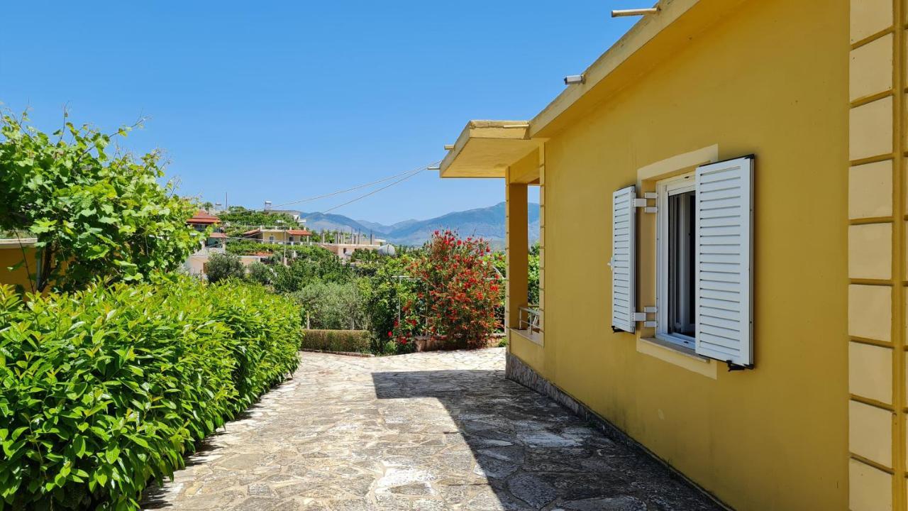 Village Home Next To The Sea Saranda Kültér fotó